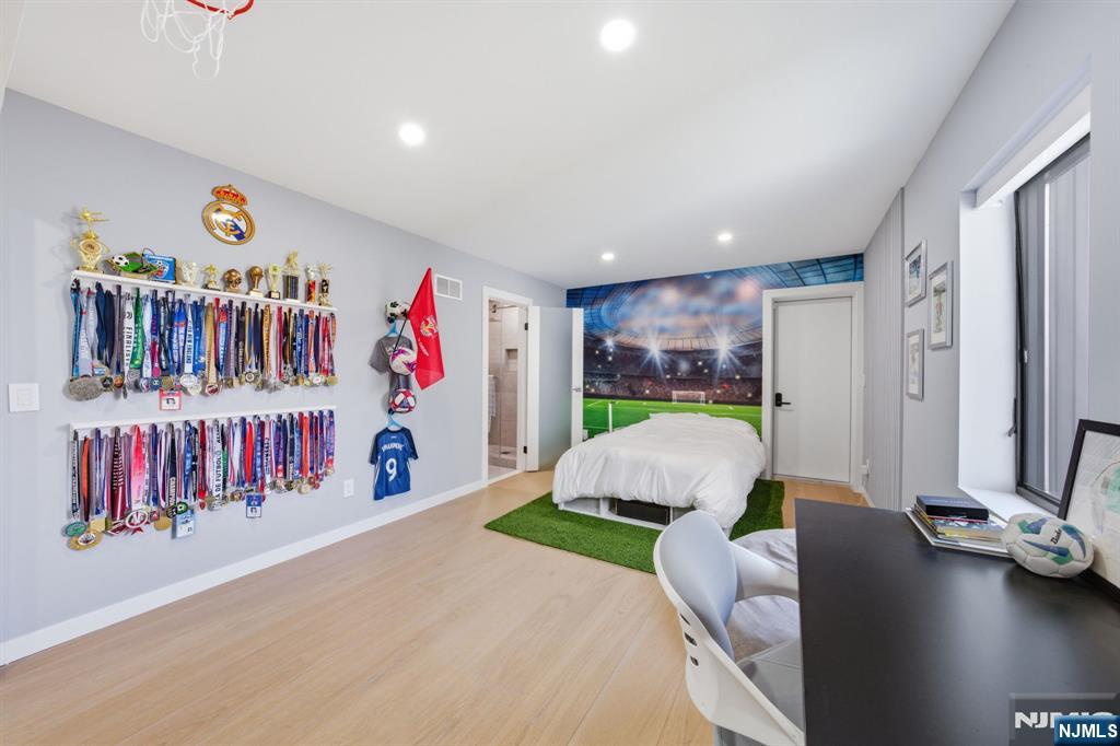 55 Oxford Drive, Tenafly, NJ, 07670