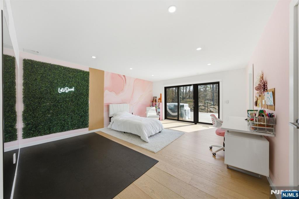 55 Oxford Drive, Tenafly, NJ, 07670