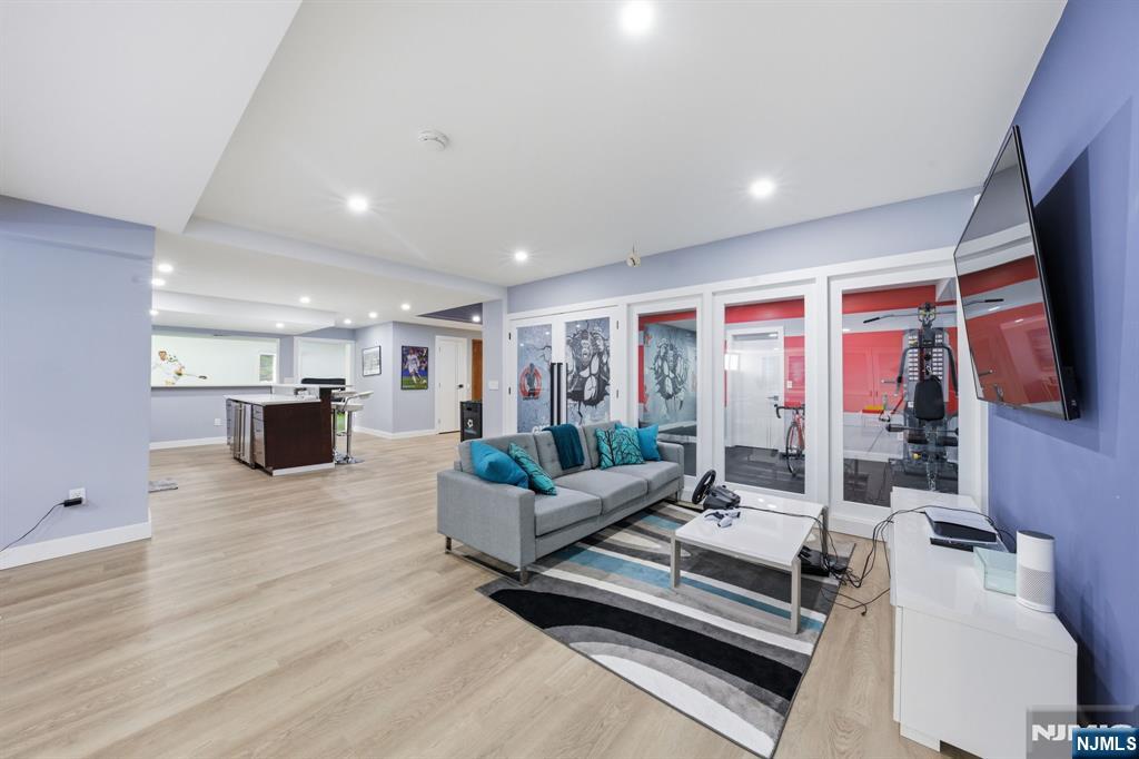 55 Oxford Drive, Tenafly, NJ, 07670