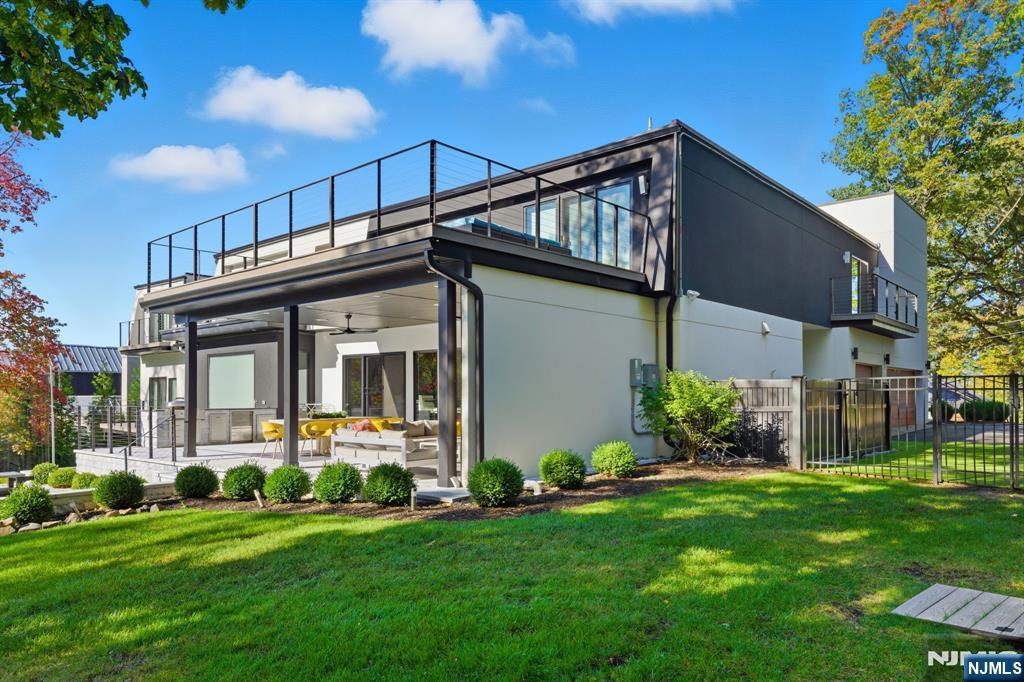 55 Oxford Drive, Tenafly, NJ, 07670