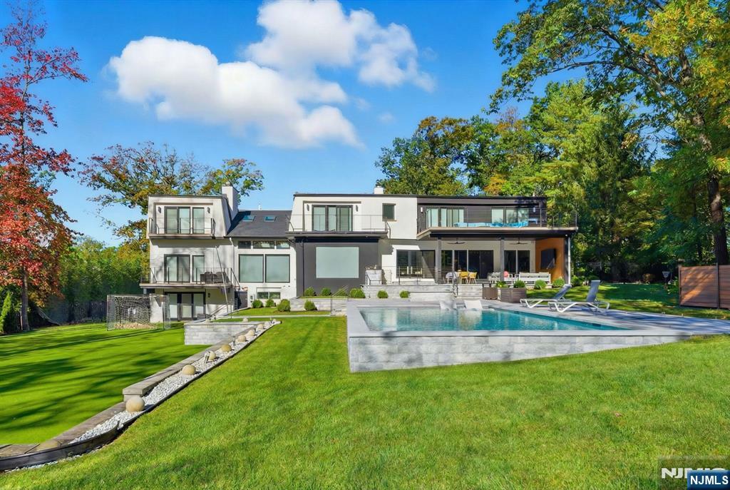 55 Oxford Drive, Tenafly, NJ, 07670