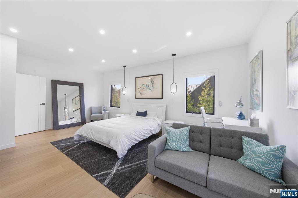 55 Oxford Drive, Tenafly, NJ, 07670