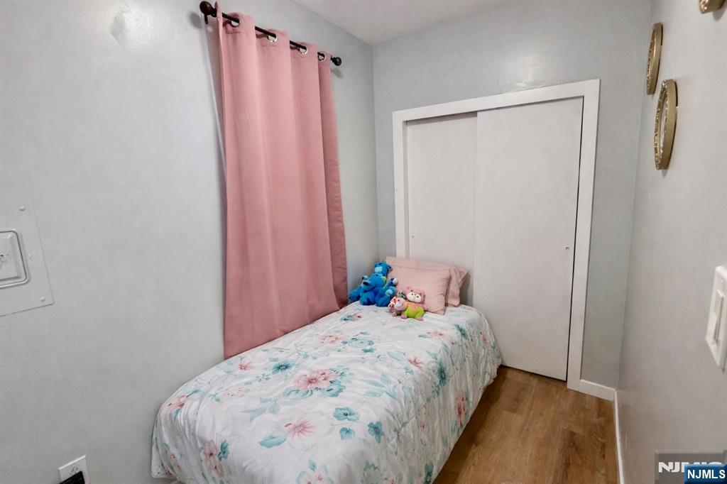 80 Malcolm Avenue 3 - Photo 5