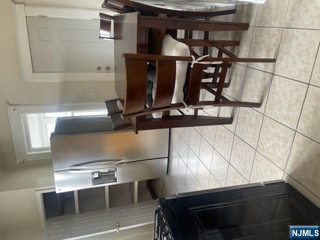 14 10th Street 2 - Photo 4