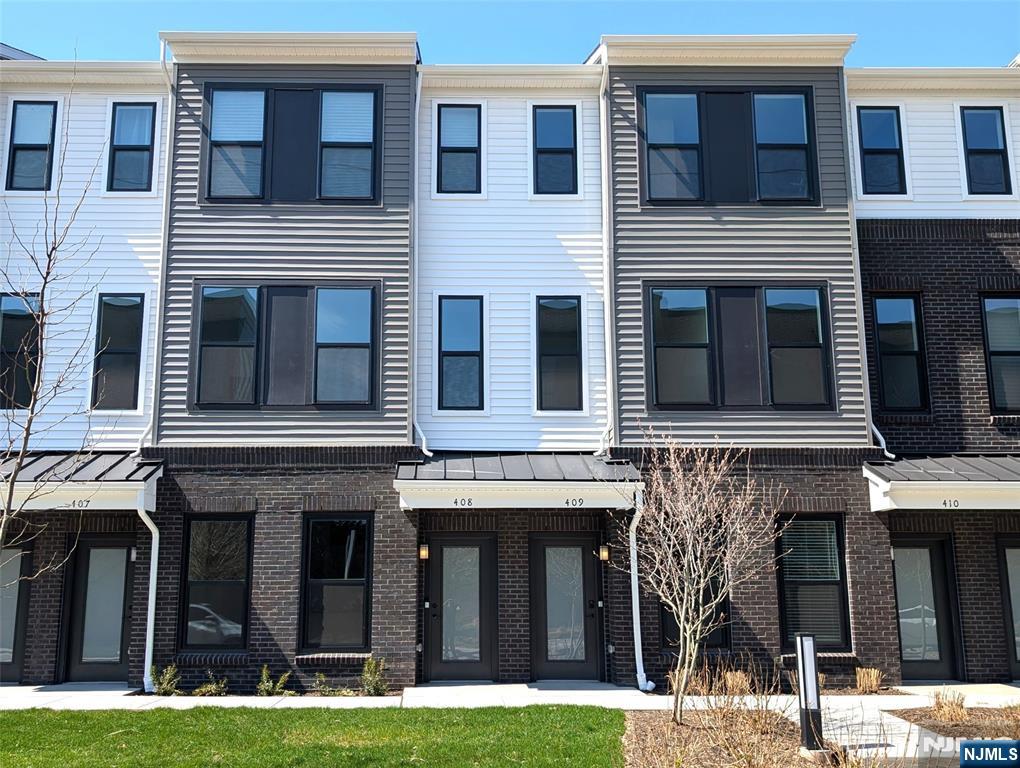 200 Grand Cove UNIT 5H, Edgewater, NJ, 07020