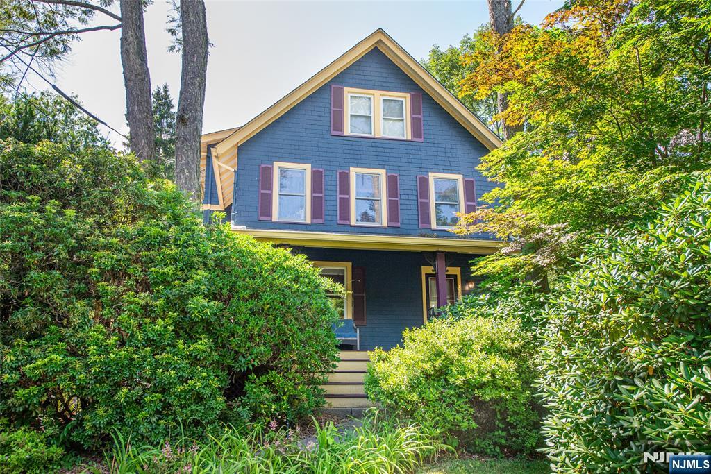 530 Up Mountain Avenue