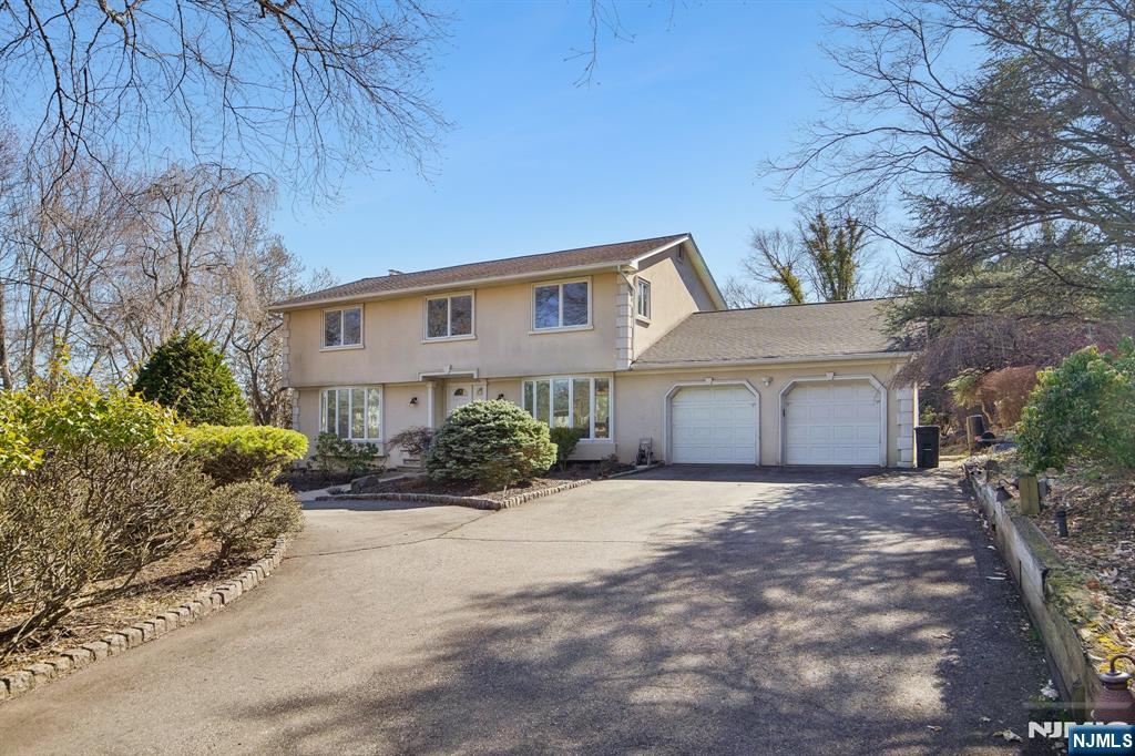 7 Royal Park Terrace, Hillsdale, NJ, 07642