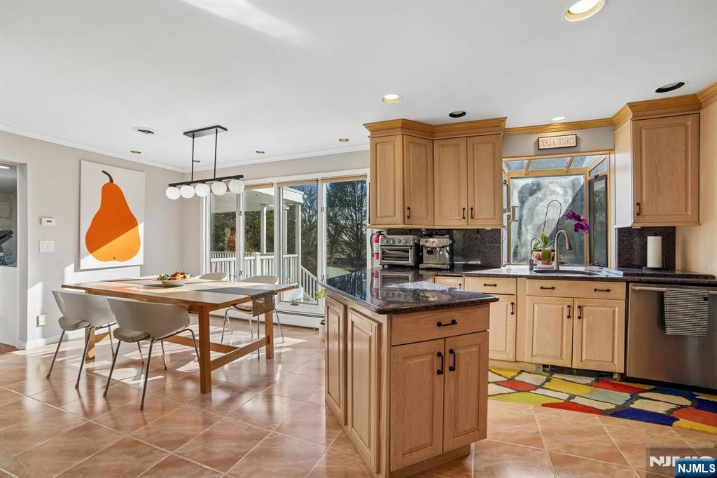 7 Royal Park Terrace, Hillsdale, NJ, 07642