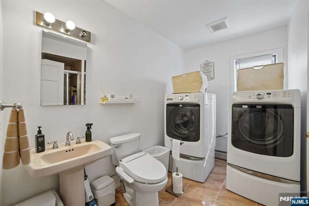 7 Royal Park Terrace, Hillsdale, NJ, 07642