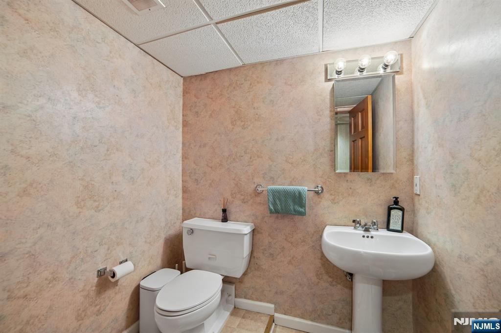 7 Royal Park Terrace, Hillsdale, NJ, 07642