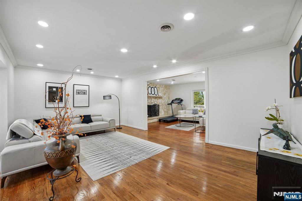 7 Royal Park Terrace, Hillsdale, NJ, 07642