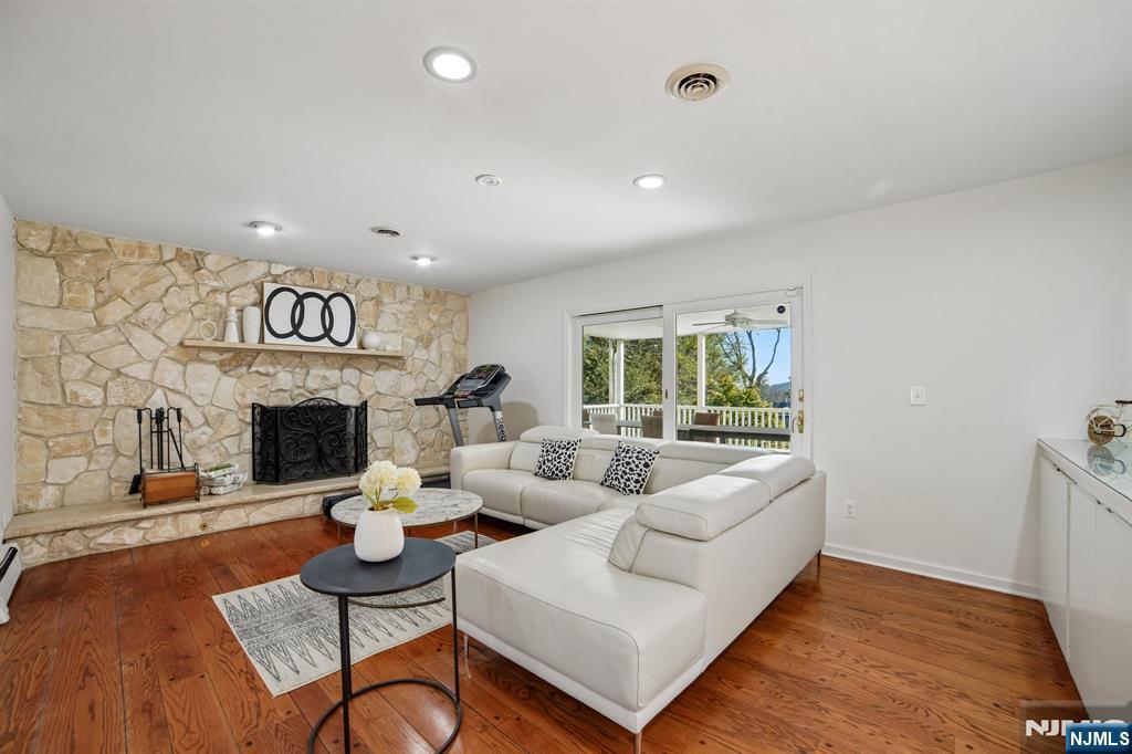 7 Royal Park Terrace, Hillsdale, NJ, 07642