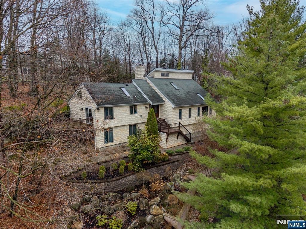 37 Berkshire Road, Woodcliff Lake, NJ, 07677