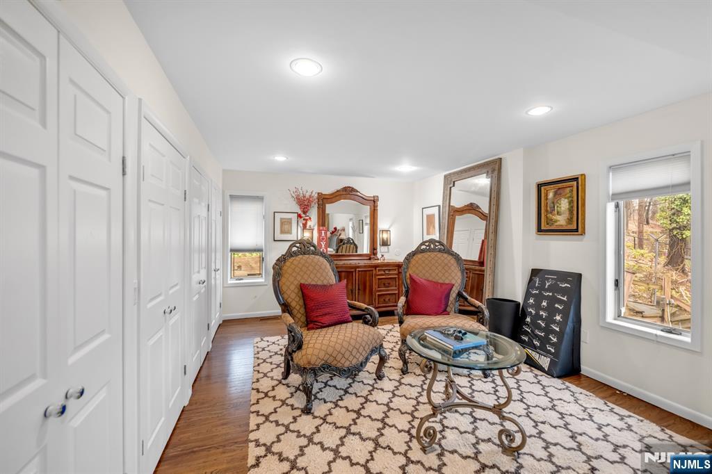 37 Berkshire Road, Woodcliff Lake, NJ, 07677