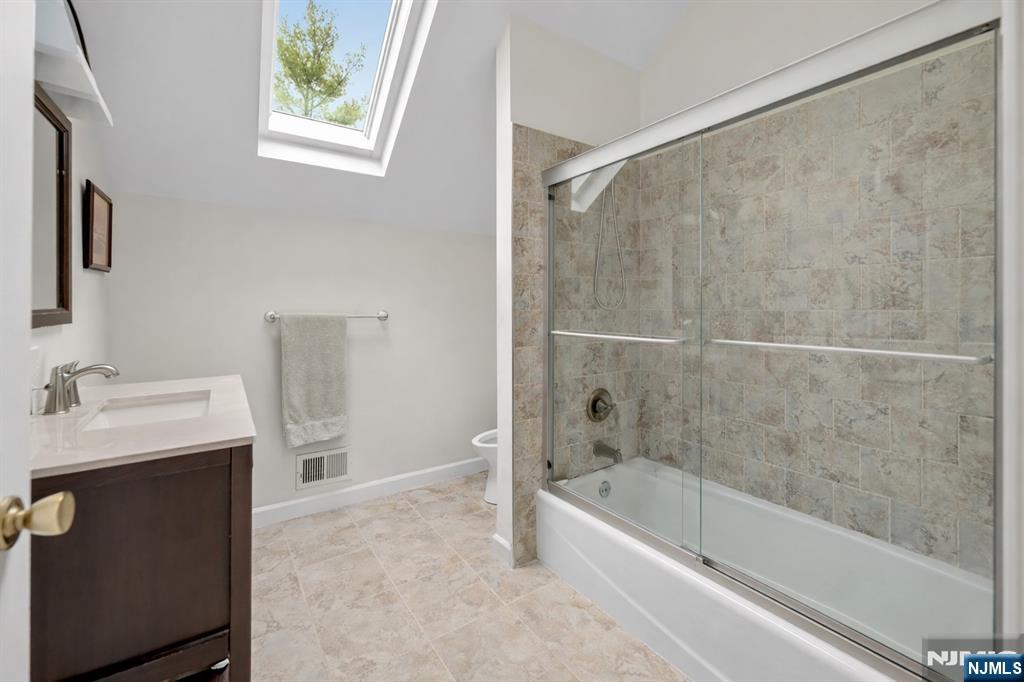 37 Berkshire Road, Woodcliff Lake, NJ, 07677