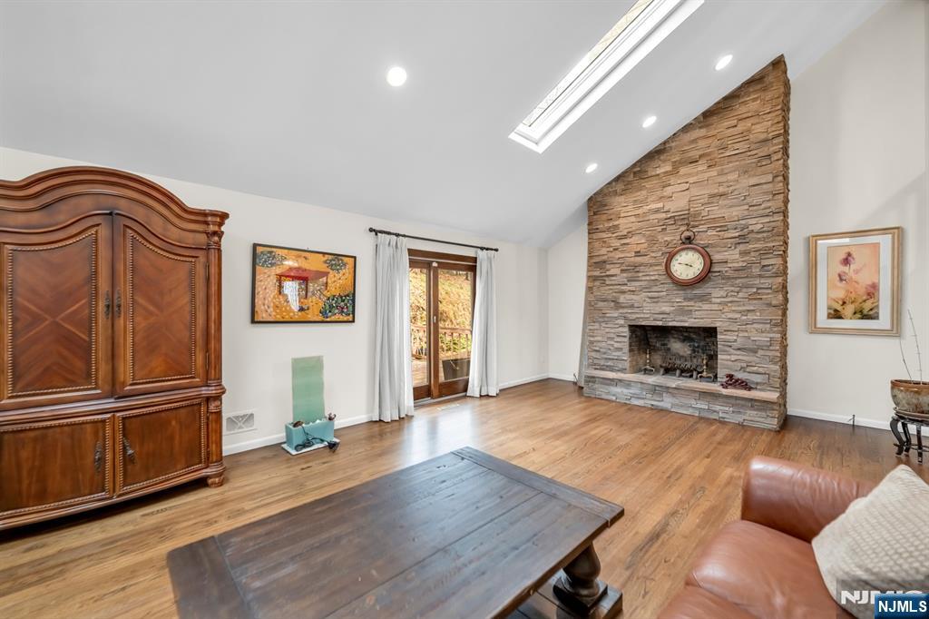 37 Berkshire Road, Woodcliff Lake, NJ, 07677