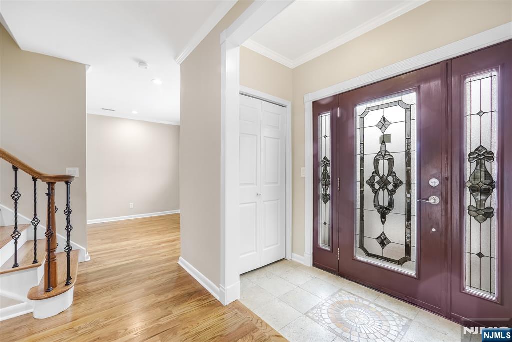585 Mount Prospect Avenue - Photo 5