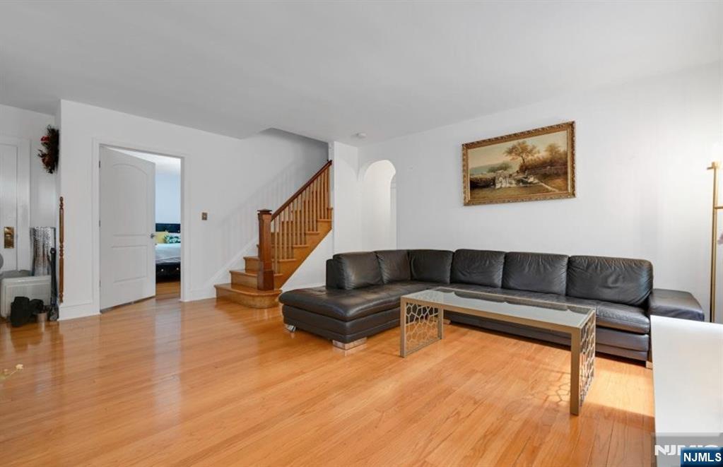 497 Oakdene Avenue — photo 7