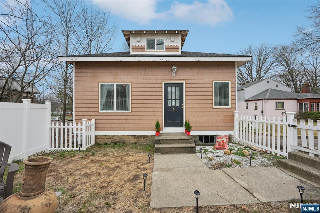 1492 Alps Road - Photo 2