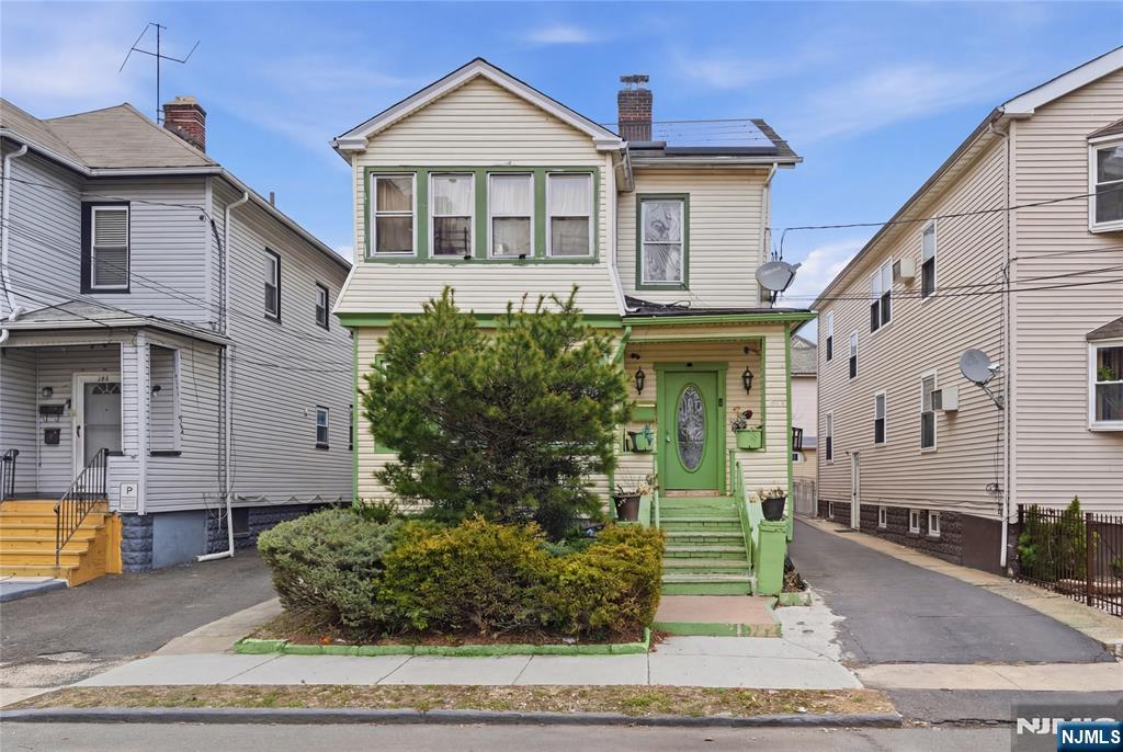180 Berkshire Place