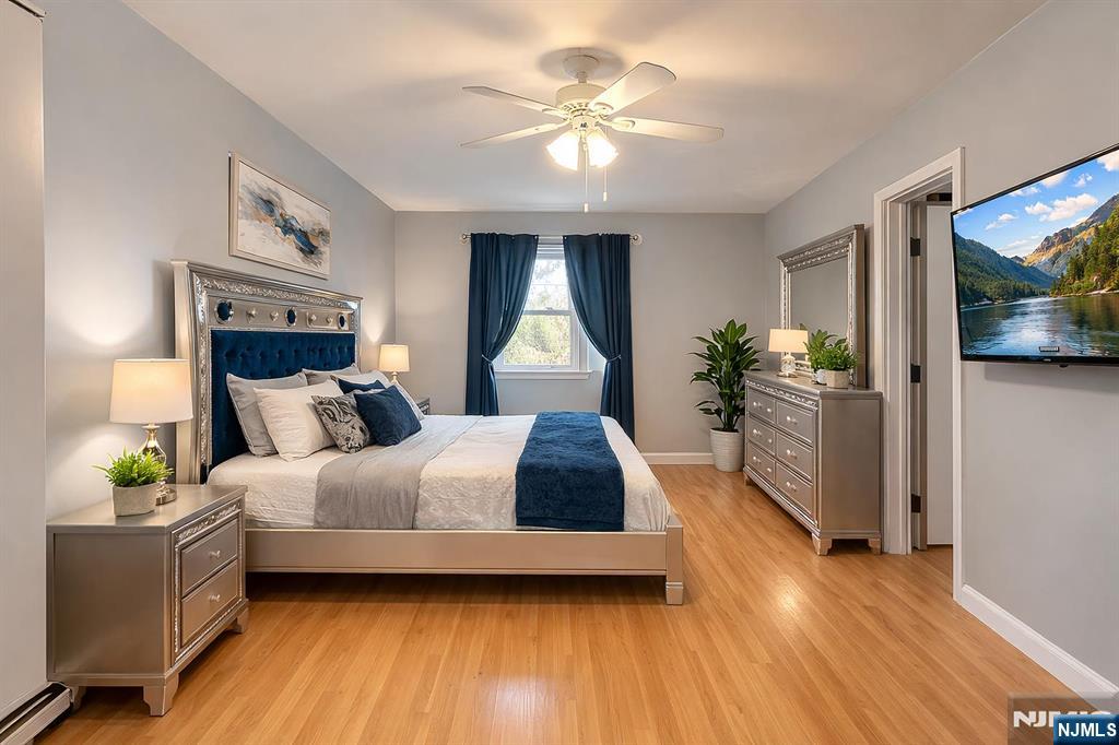 832 Parker Street - Photo 3