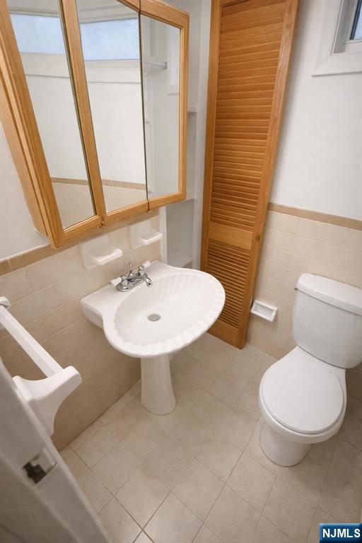 832 Parker Street - Photo 4