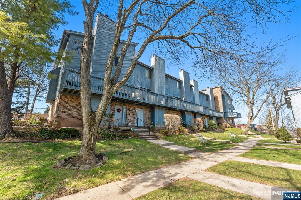 114 Pennington Avenue #T