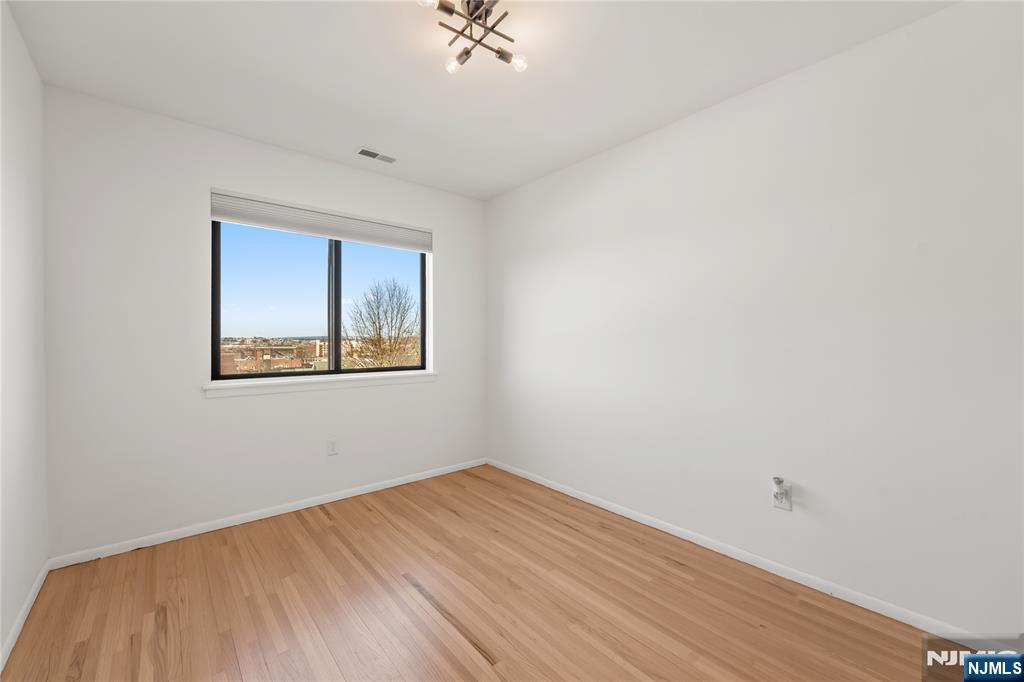 114 Pennington Avenue #T