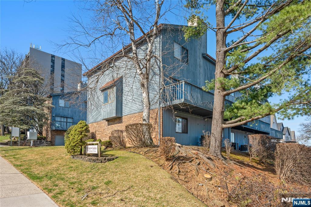 114 Pennington Avenue #T