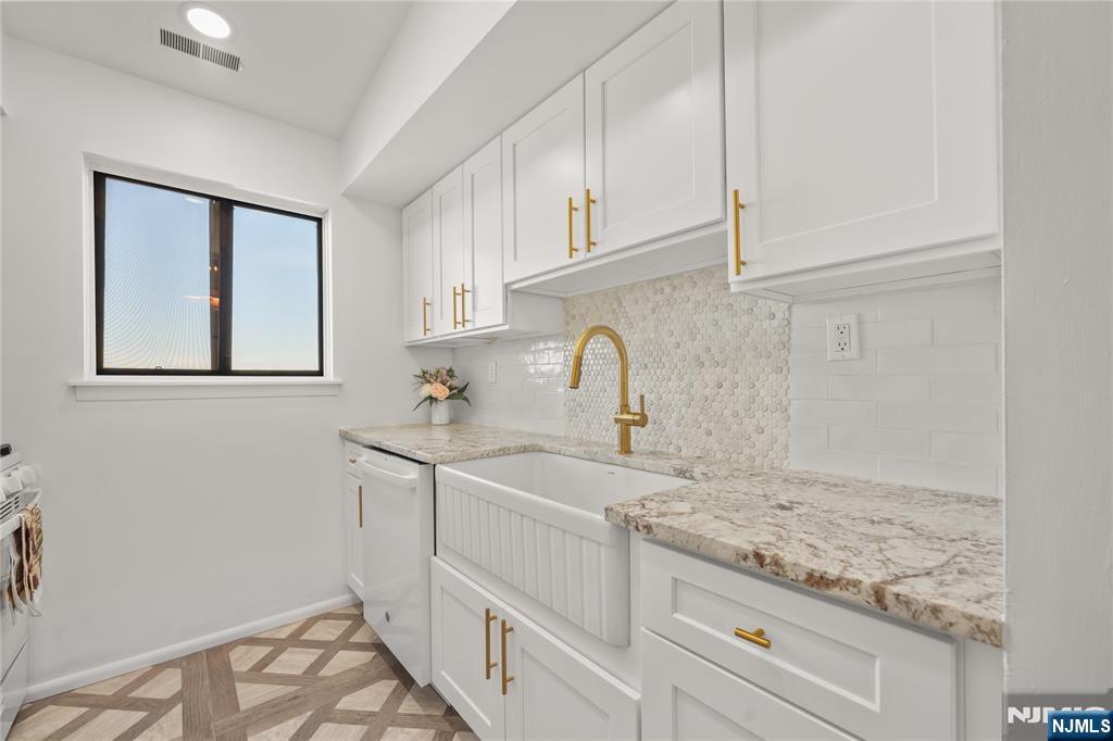 114 Pennington Avenue #T