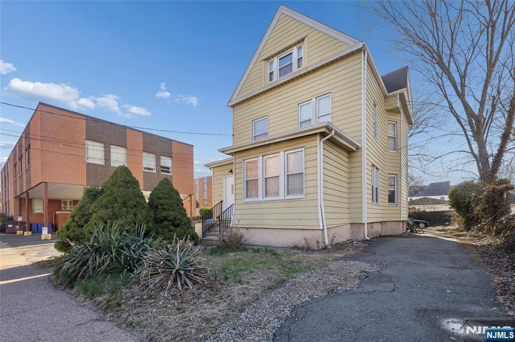 59 Home Avenue - Photo 2