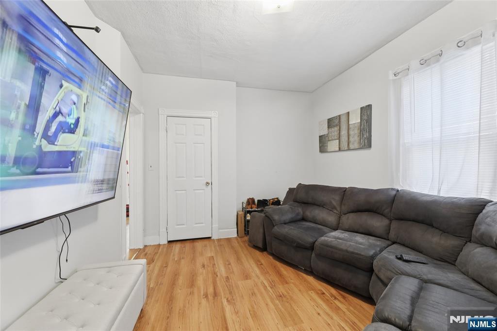 59 Home Avenue - Photo 5