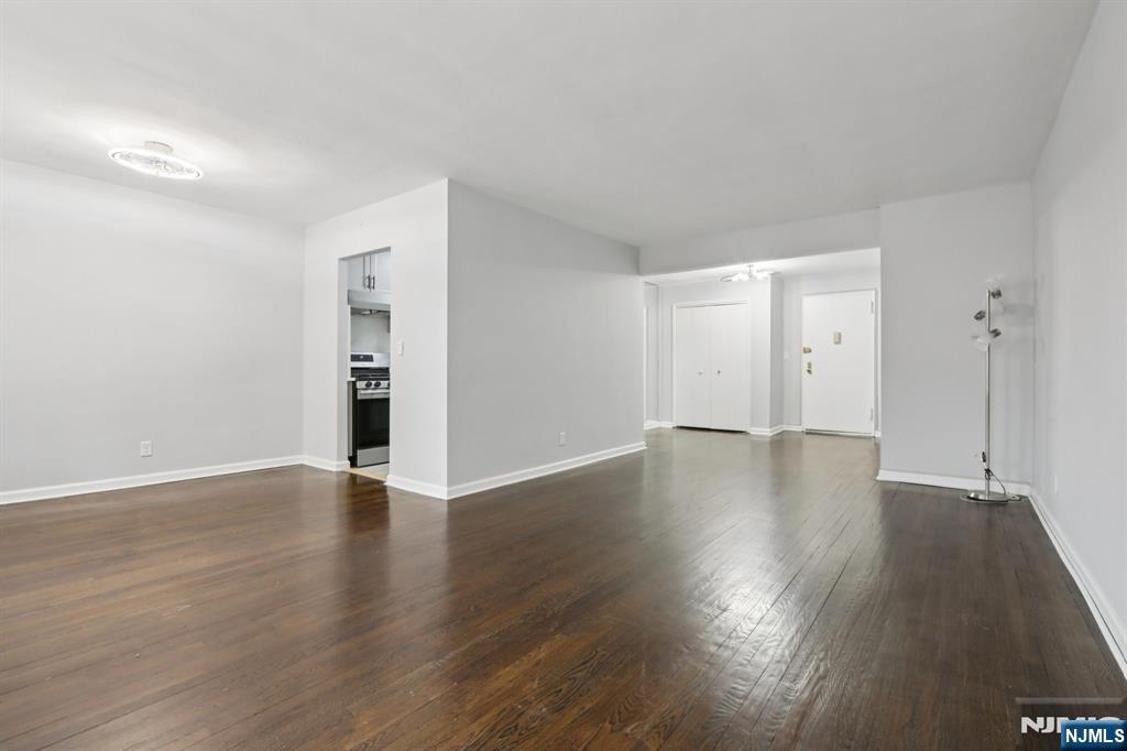 2160 Center Avenue, #4N, Fort Lee, NJ 07024 Listing Photo  10