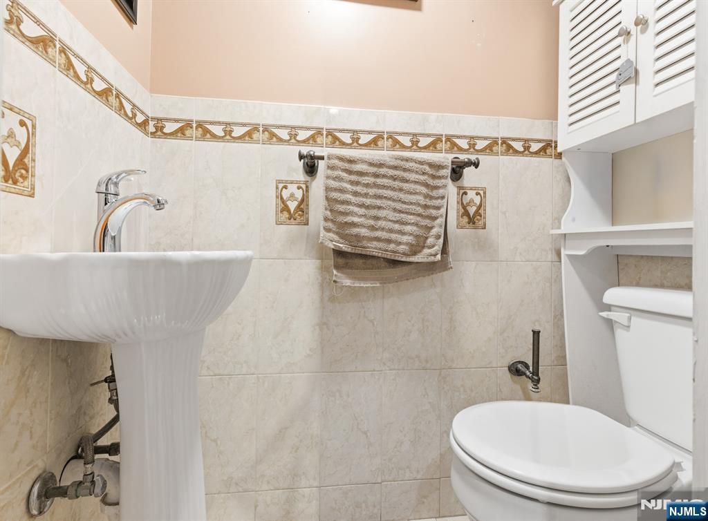 1985 Ostwood Terrace