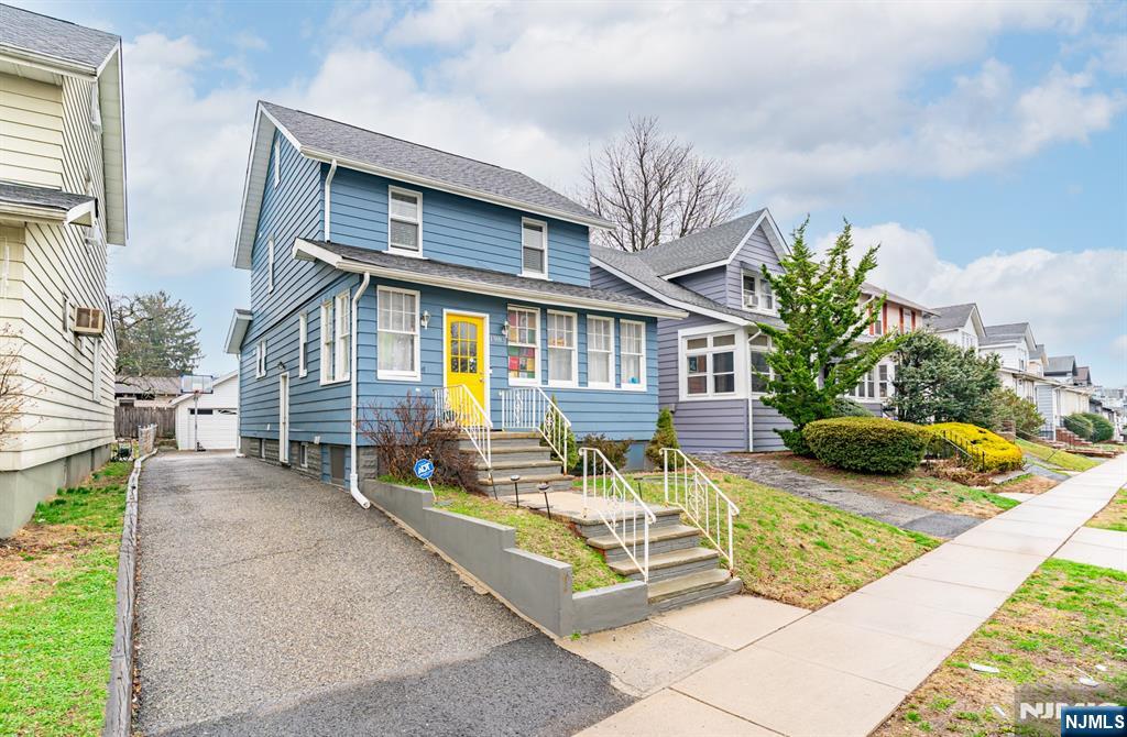 1985 Ostwood Terrace