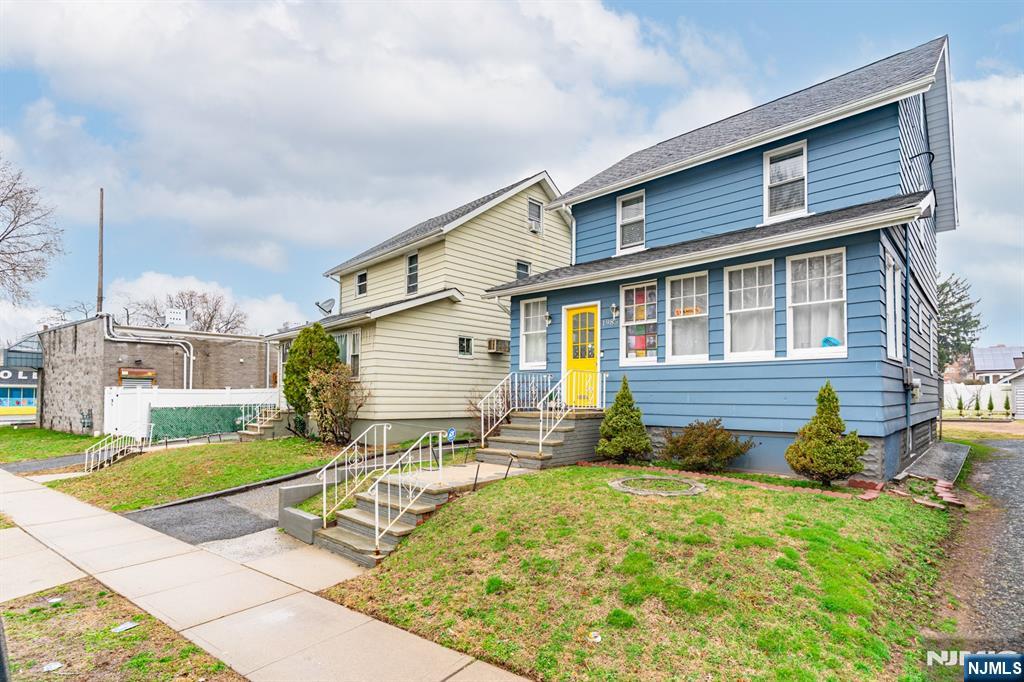 1985 Ostwood Terrace