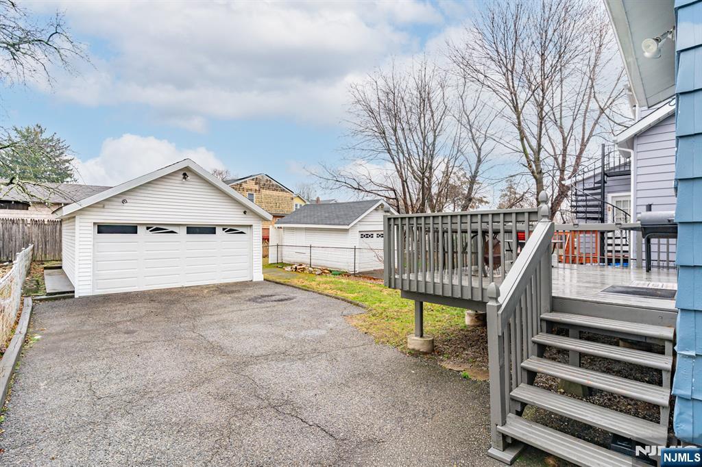 1985 Ostwood Terrace