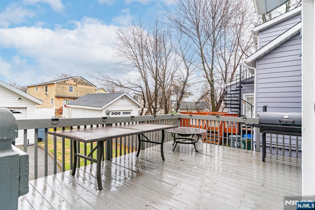 1985 Ostwood Terrace