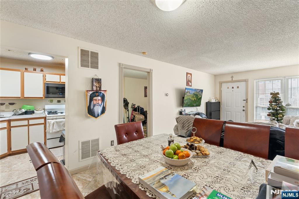 1338 Lavender Court, Mahwah, NJ 07430 Listing Photo  9