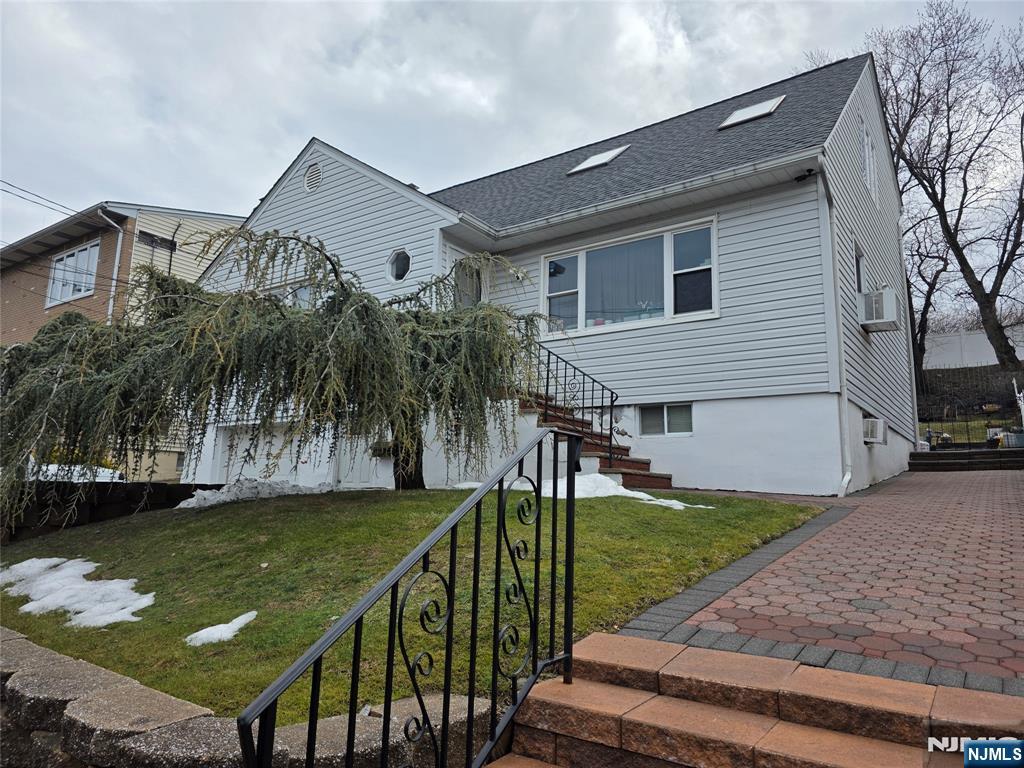316 10th Street 2ND FL - Photo 1
