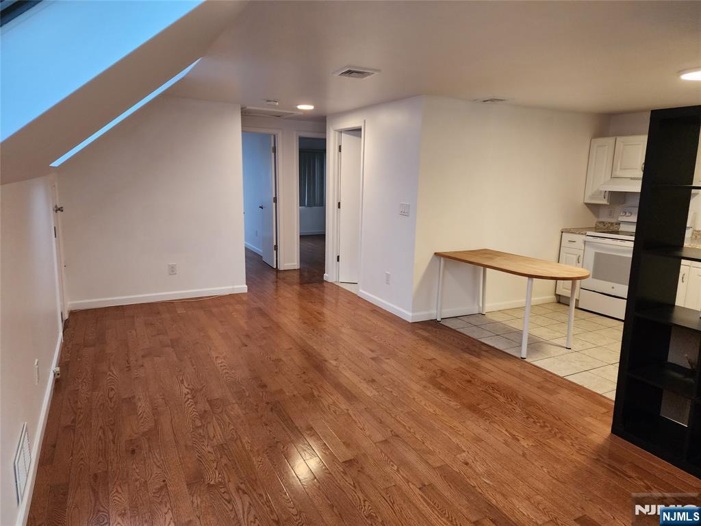 316 10th Street 2ND FL - Photo 4