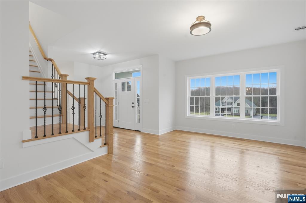16 McDonald Court - Photo 4