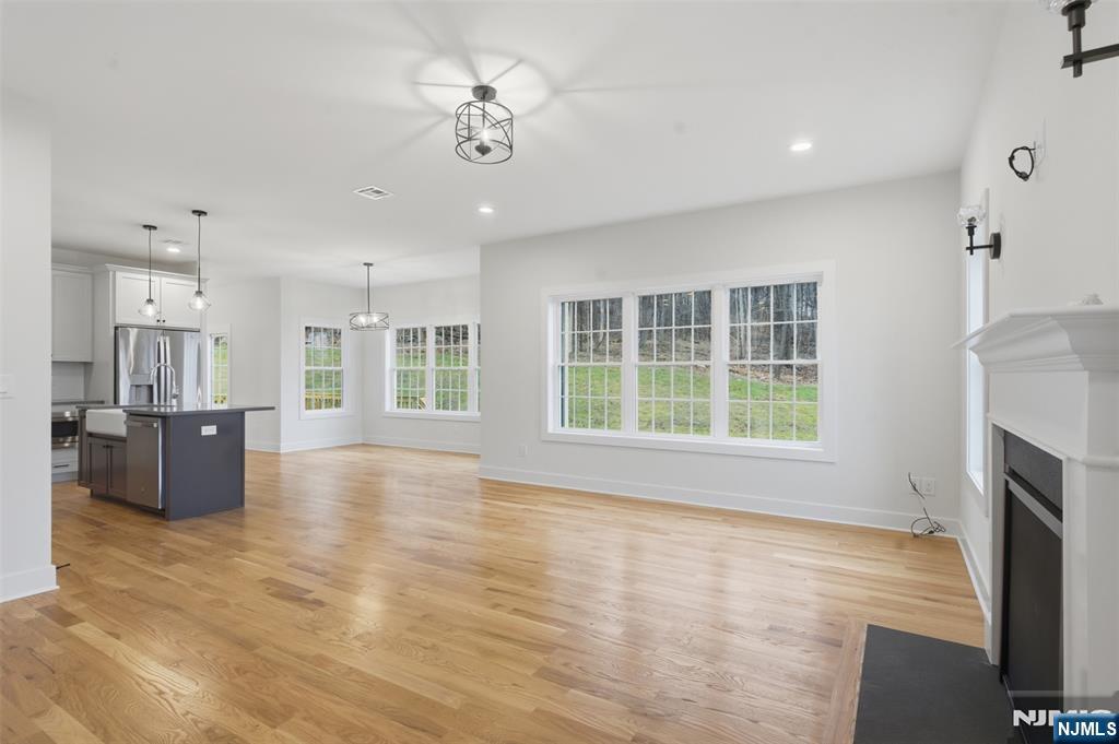 16 McDonald Court, New Windsor, NY 12553 Listing Photo  8