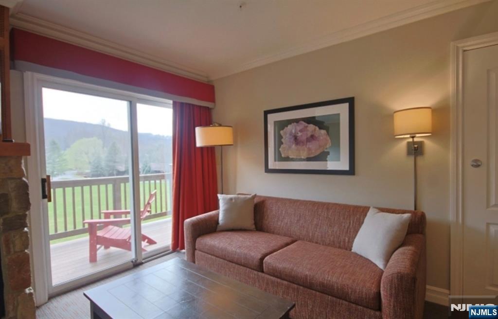 2 Chamonix Drive #427
