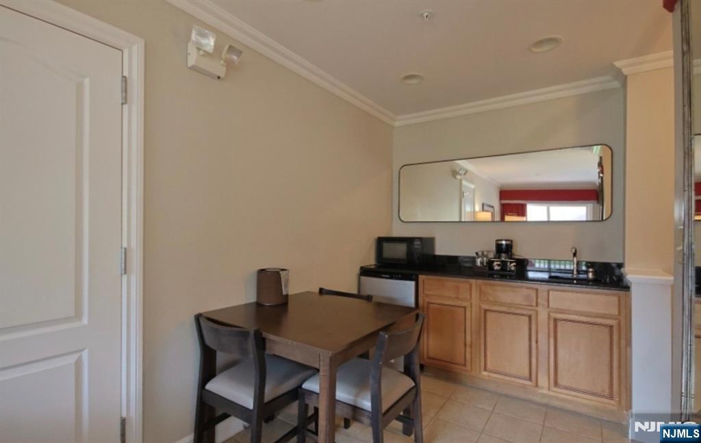 2 Chamonix Drive #427