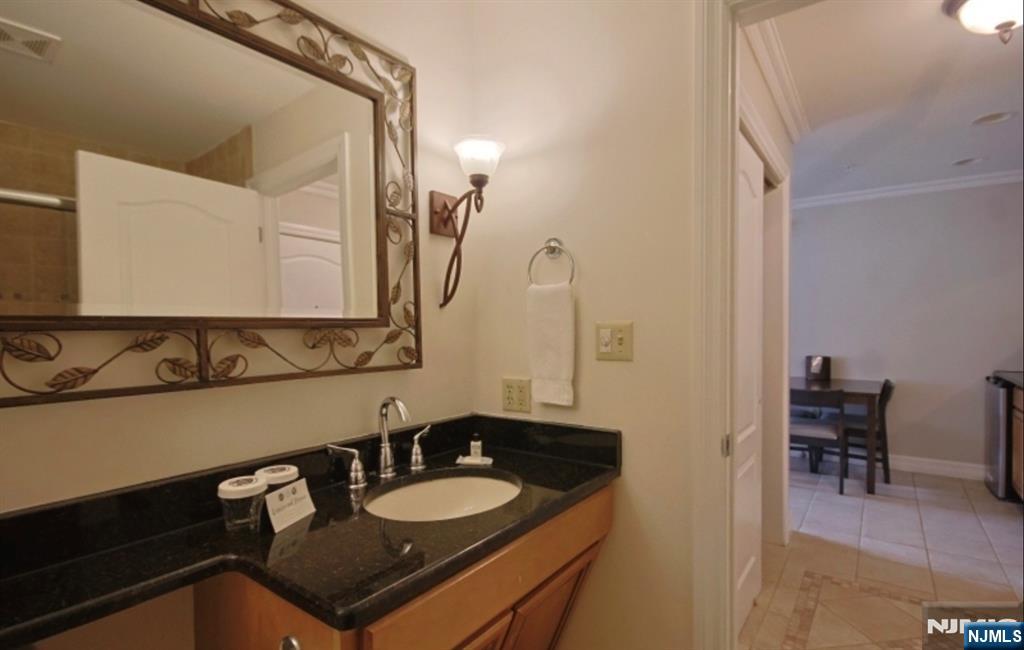 2 Chamonix Drive #427