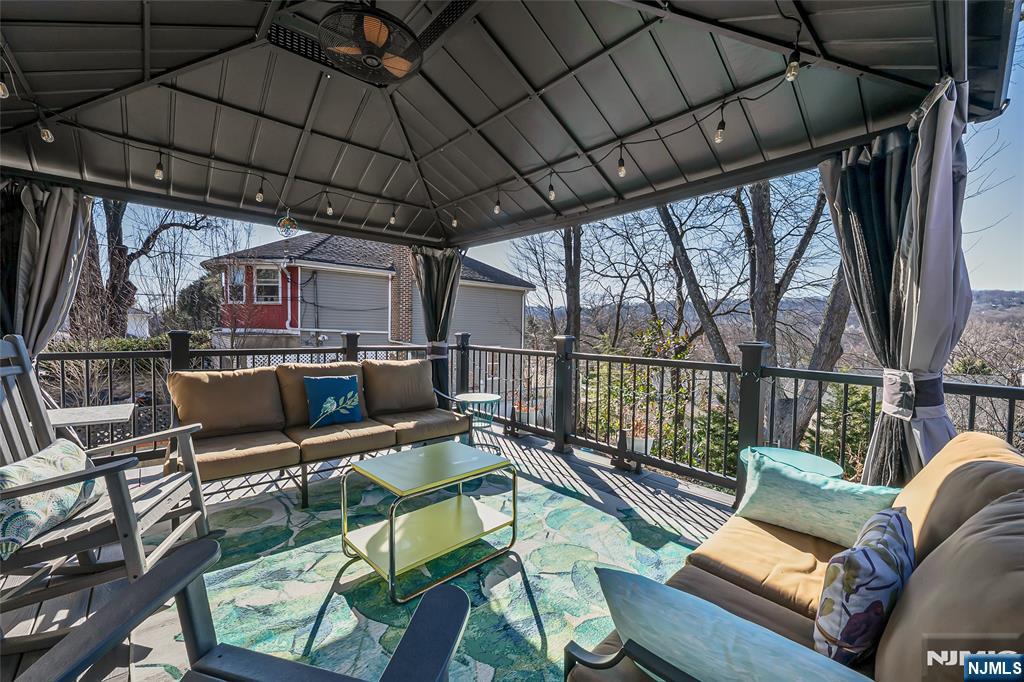 Lovely outdoor living area