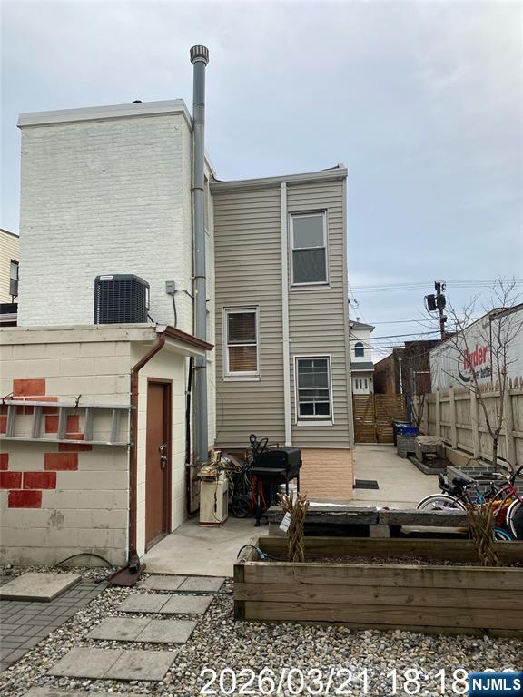 38 Delancy Street — photo 7
