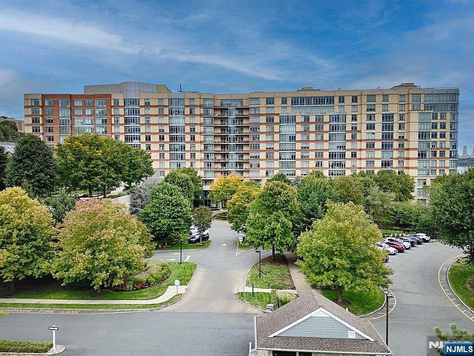 8100 River Road #602