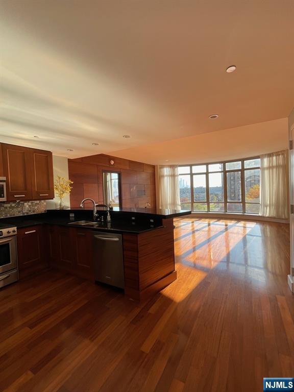 8100 River Road #602
